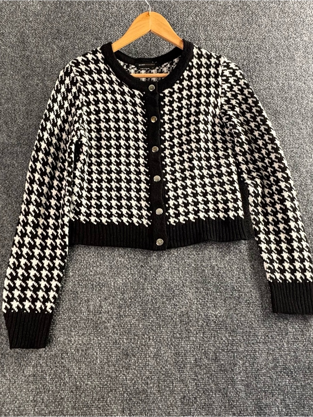 Black & White Houndstooth Cardigan Sweater - Women